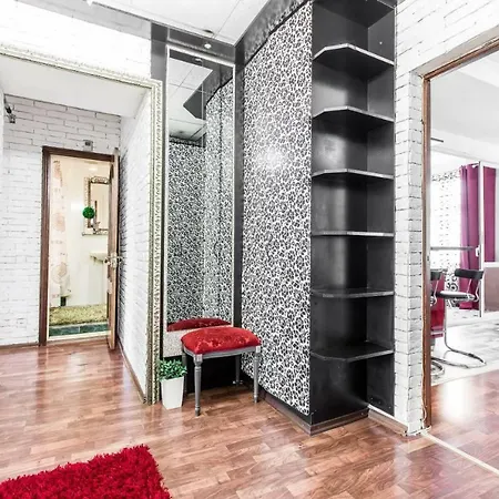 4rooms Nezavisomosti 12 *