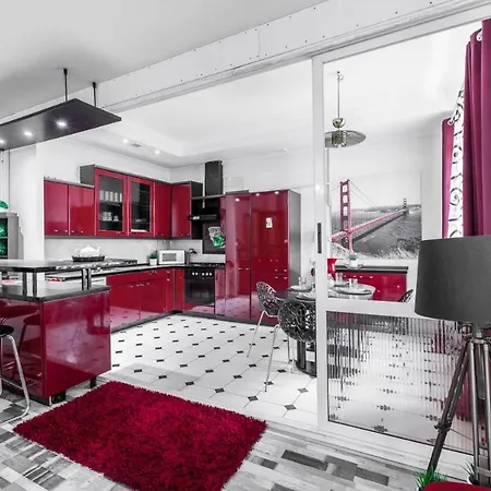 Appartamento 4rooms Nezavisomosti 12